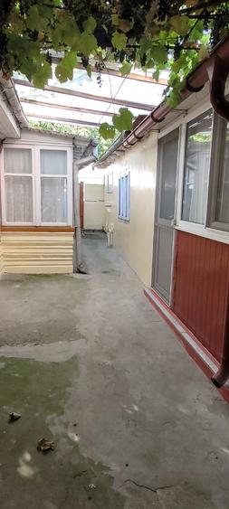 Casă cu 5 camere cu Teren 250 Mp în Micro 13