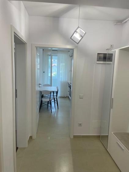 Apartament cu 2 camere decomandat, mobilat în Apărătorii Patriei