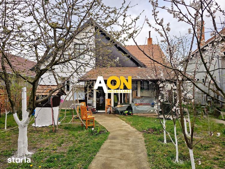 Casă cu 4 camere cu Teren 1650 Mp în Central