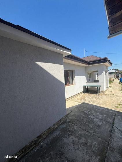 Casă cu 4 camere cu Teren 1070 Mp în Central