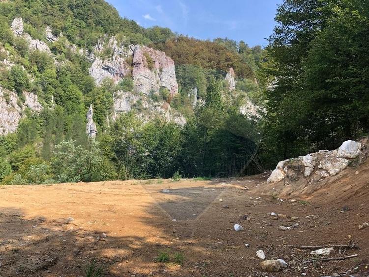 Teren Construcții de 1127 mp, în Remeți