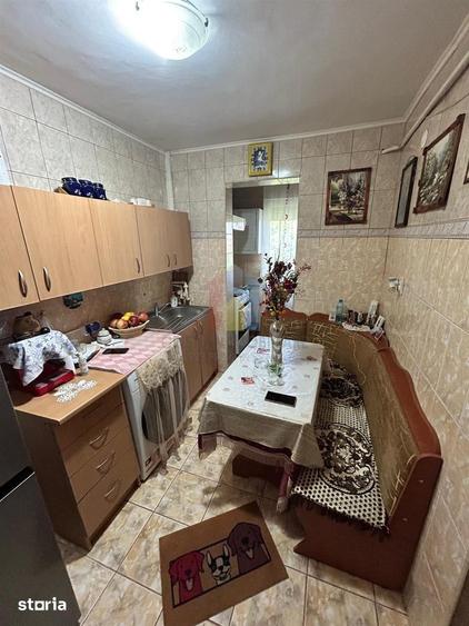 Apartament cu 3 camere decomandat în Hipodrom