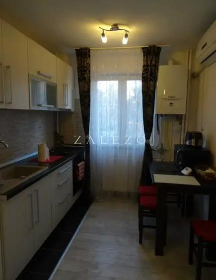 Apartament cu 2 camere decomandat, mobilat în Complex Studențesc