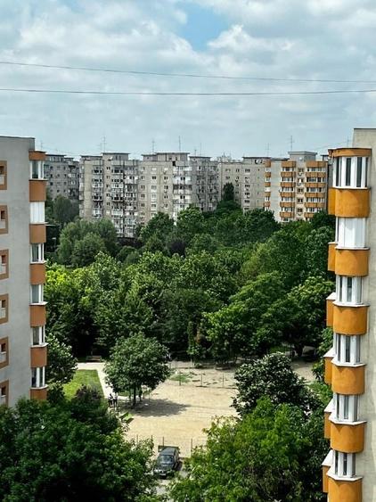 Garsonieră decomandată, mobilată în Sebastian