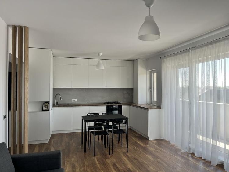 Apartament cu 3 camere decomandat în Popoveni
