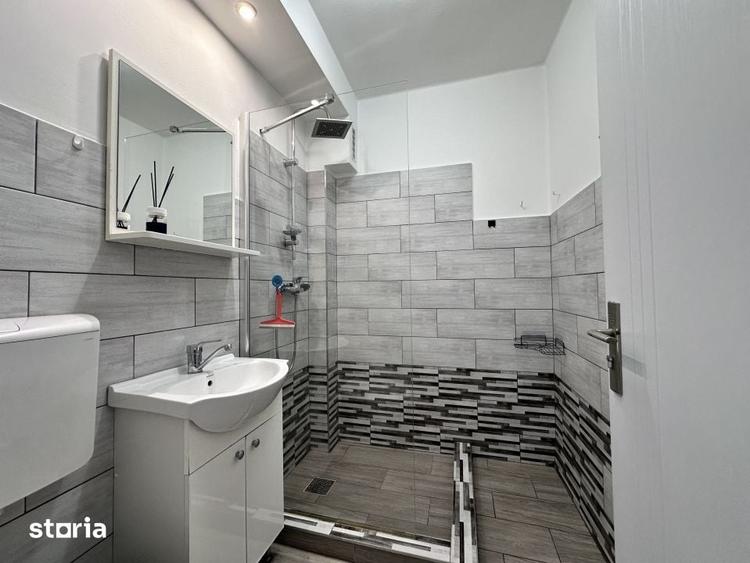 Apartament cu 3 camere decomandat în Gruia
