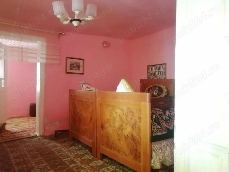 Casă cu 4 camere în Central
