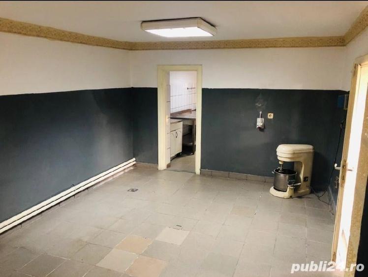 Spațiu comercial, de 200 mp, în Central