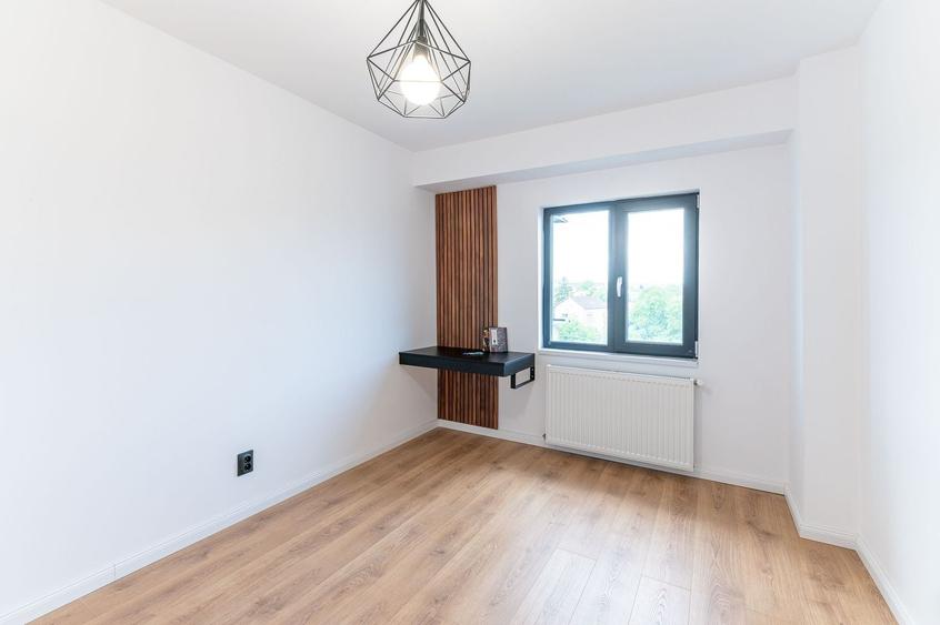 Apartament cu 4 camere decomandat, mobilat în Zorilor