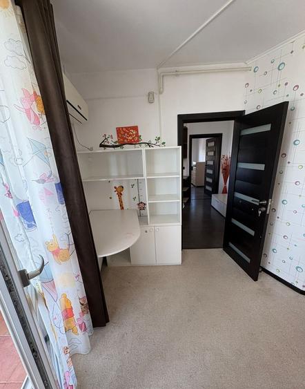 Apartament cu 3 camere decomandat în Ghencea