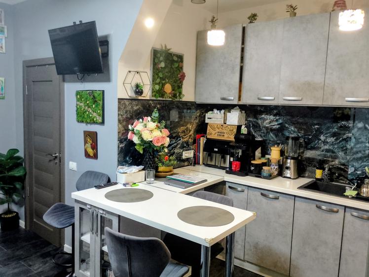 Apartament cu 2 camere decomandat în Take Ionescu