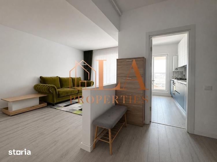 Apartament cu 3 camere decomandat în Titan