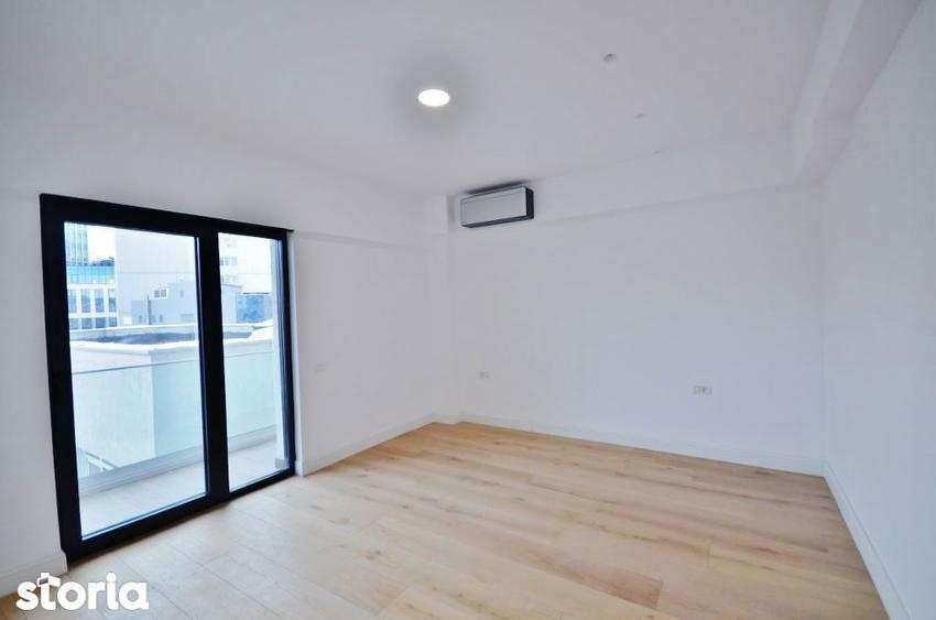 Apartament cu 5 camere în Gara de Nord