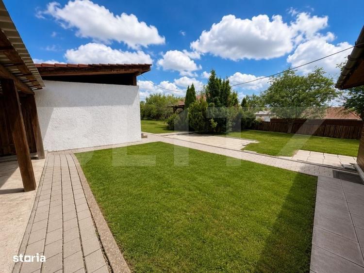 Casă cu 4 camere în Comșești