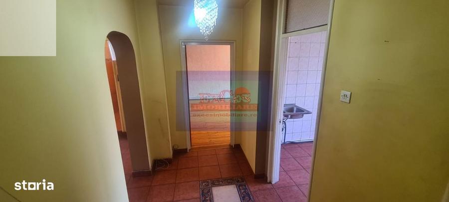 Apartament cu 3 camere decomandat în 13 Septembrie