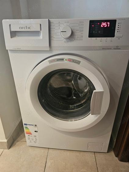 Apartament cu 2 camere decomandat în Petros