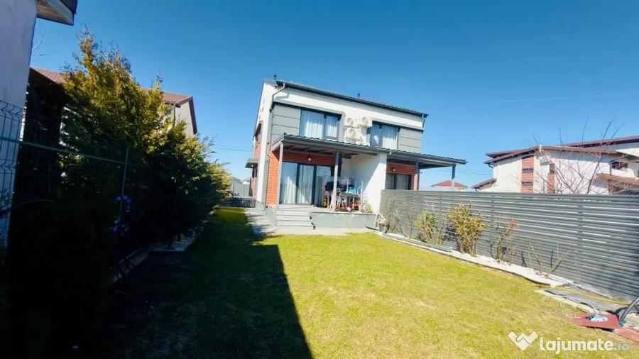 Casă cu 4 camere cu Teren 300 Mp în Odăi