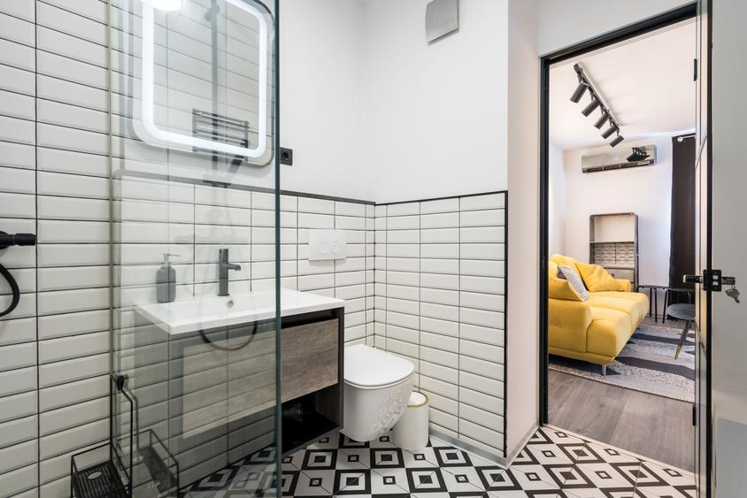 Apartament cu 2 camere semidecomandat în Universitate