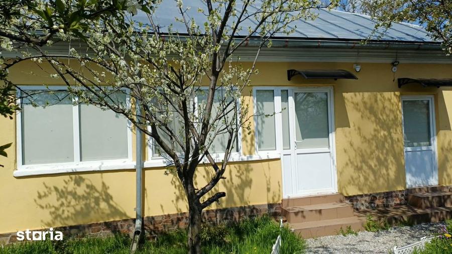 Casă cu 3 camere decomandat cu Teren 2000 Mp în Fărcașele