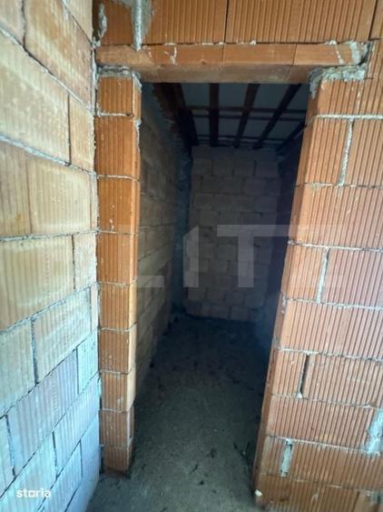 Spațiu comercial, de 1,302 mp, în Căpeți
