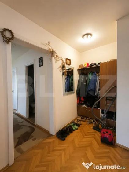 Apartament cu 3 camere decomandat în Circumvalațiunii
