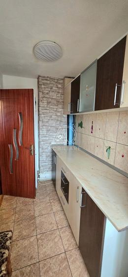 Apartament cu 2 camere decomandat în 9 Mai