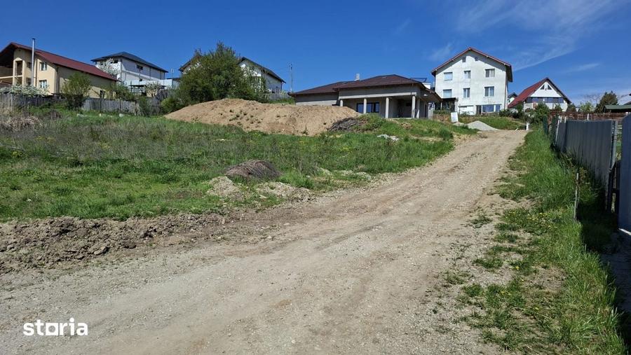 Teren intravilan 575 mp Valea Geamana - 2
