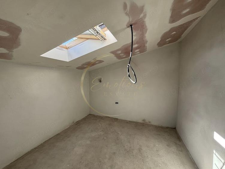 Apartament cu 4 camere decomandat în Giroc