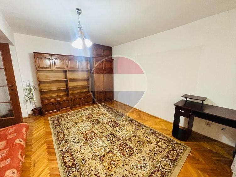 Apartament cu 2 camere decomandat, mobilat în Rogerius