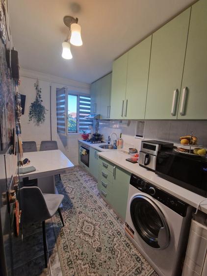 Apartament cu 2 camere decomandat în Cihei
