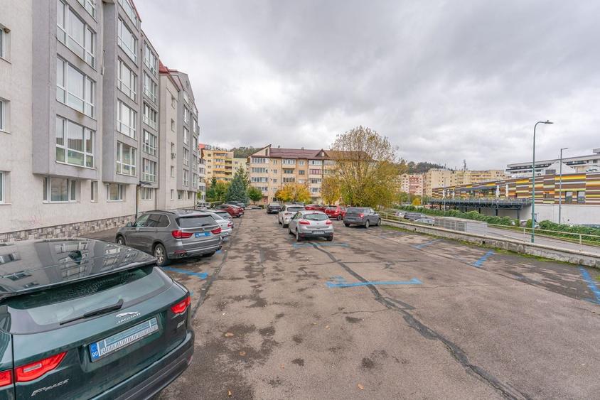 Apartament cu 2 camere semidecomandat în Răcădău