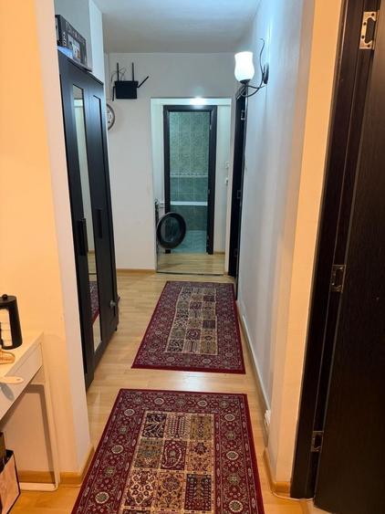 Apartament cu 4 camere decomandat, mobilat în Gorjului