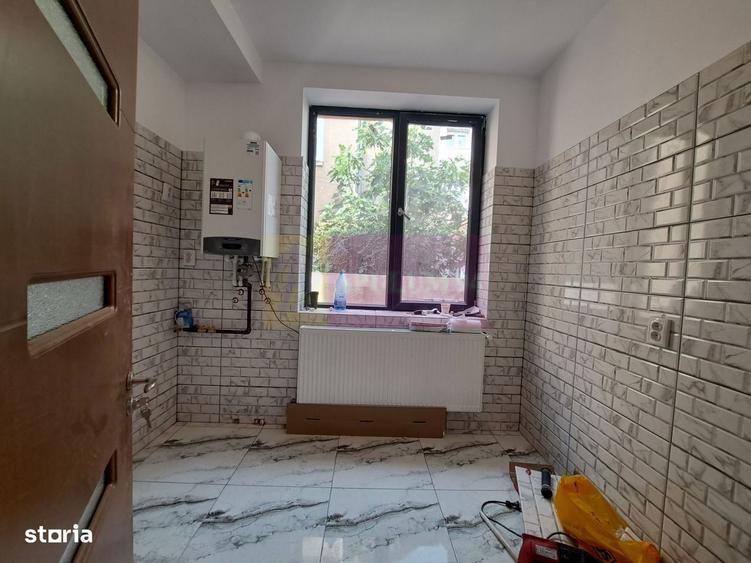 Casă cu 4 camere cu Teren 220 Mp în Vitan