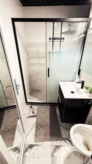 Apartament cu 3 camere decomandat, mobilat în Central