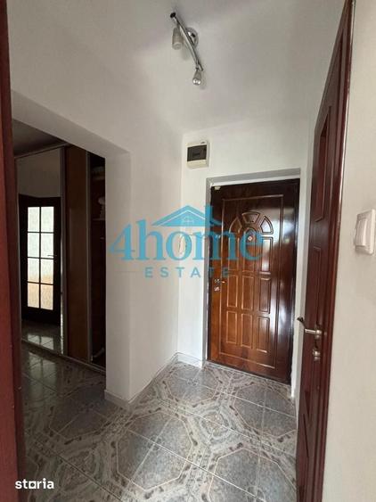 Apartament cu 3 camere în Tineretului