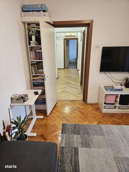 Apartament cu 3 camere decomandat în Decebal
