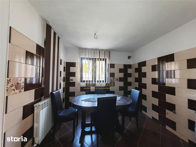 Casă cu 6 camere cu Teren 800 Mp în Gârleni