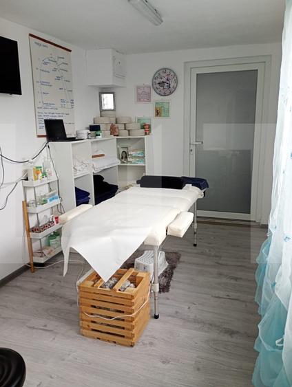Casă individuală cu 6 camere cu Canalizare în Chichiș