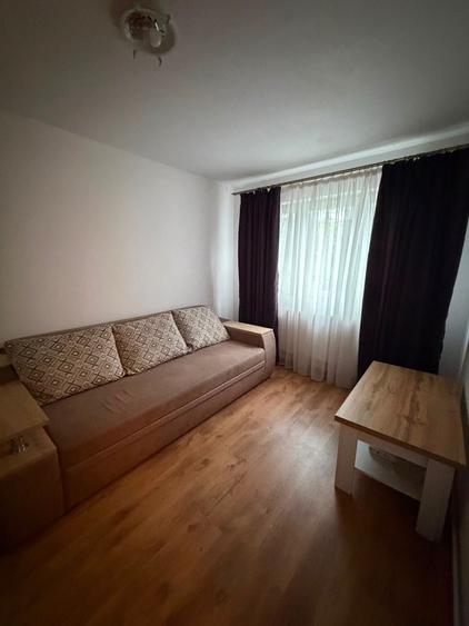 Caut colega de apartament - 1
