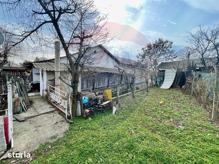 Casă cu 3 camere cu Teren 500 Mp în Central