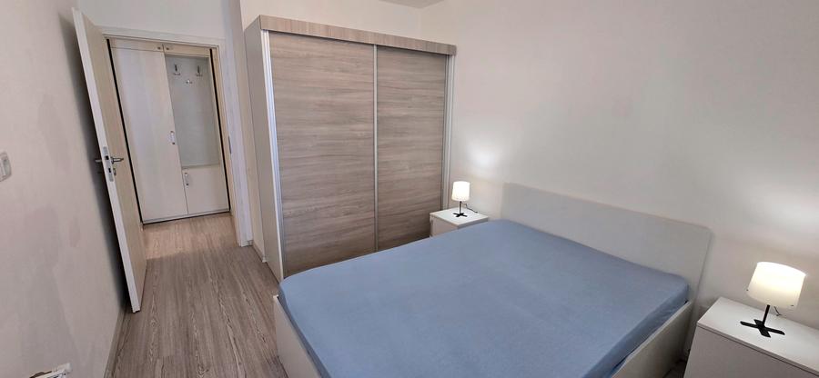 Apartament cu 2 camere semidecomandat în Apărătorii Patriei