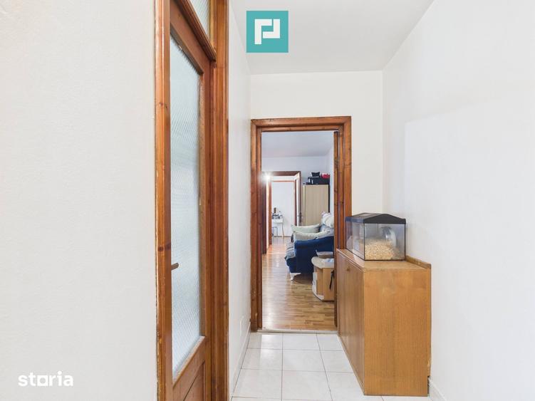 Apartament cu 3 camere semidecomandat în Micălaca