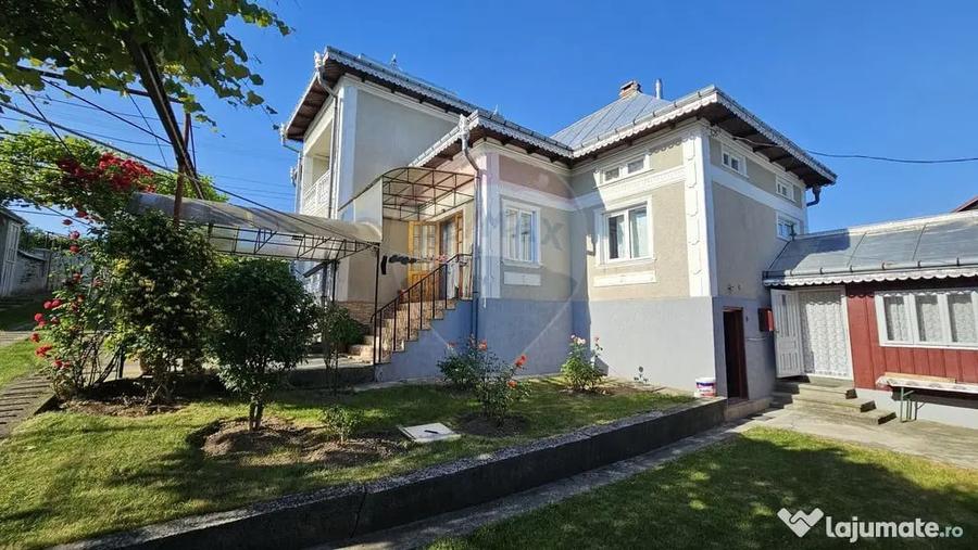 Casă cu 5 camere cu Teren 2078 Mp în Bogata