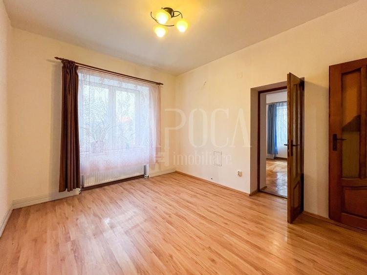 Apartament cu 3 camere decomandat în Gruia