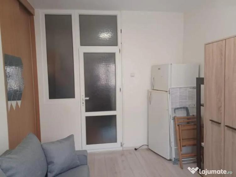 Garsonieră semidecomandată în Far