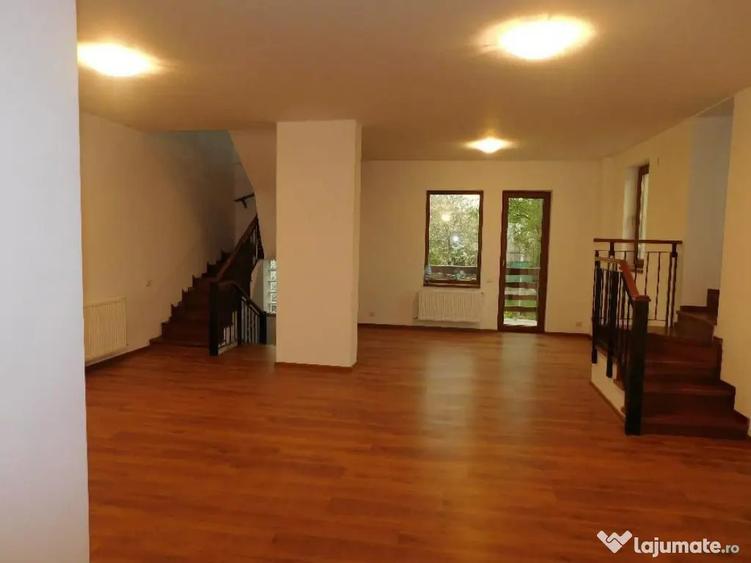 Casă cu 4 camere cu Teren 250 Mp în Berceni