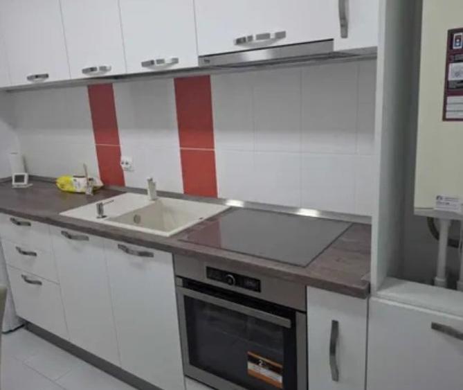 Apartament cu 2 camere semidecomandat, mobilat în Theodor Pallady