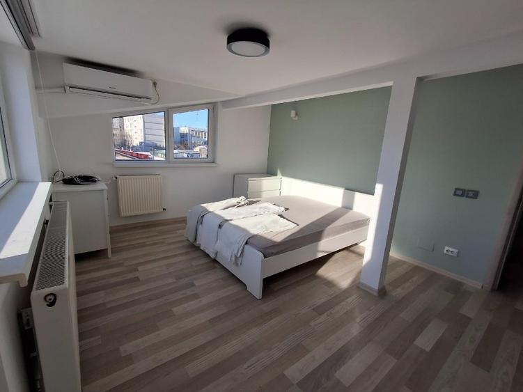 Apartament cu 3 camere semidecomandat în Floreasca