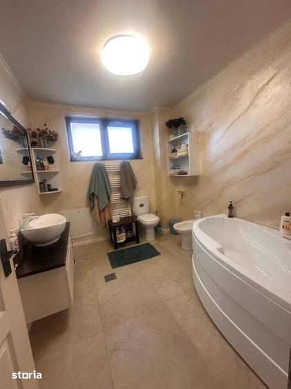 De vanzare casa din caramida in Roman, P+1, teren de 500mp, mobilata - 7