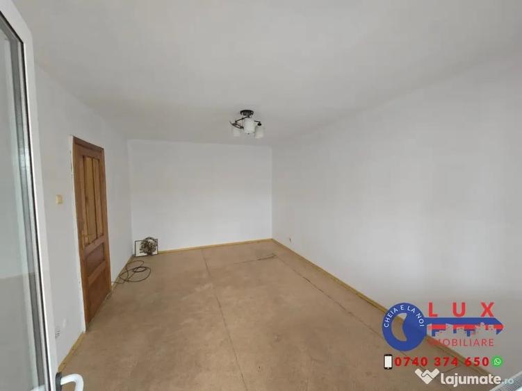 Apartament cu 2 camere decomandat în Babadag